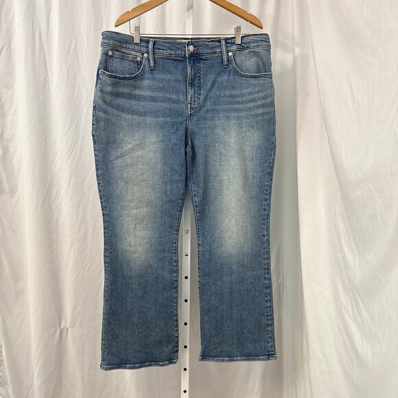 Madewell Mid Rise Kick Out Jeans Womens Size 33 Blue Stretch - Picture 1 of 11